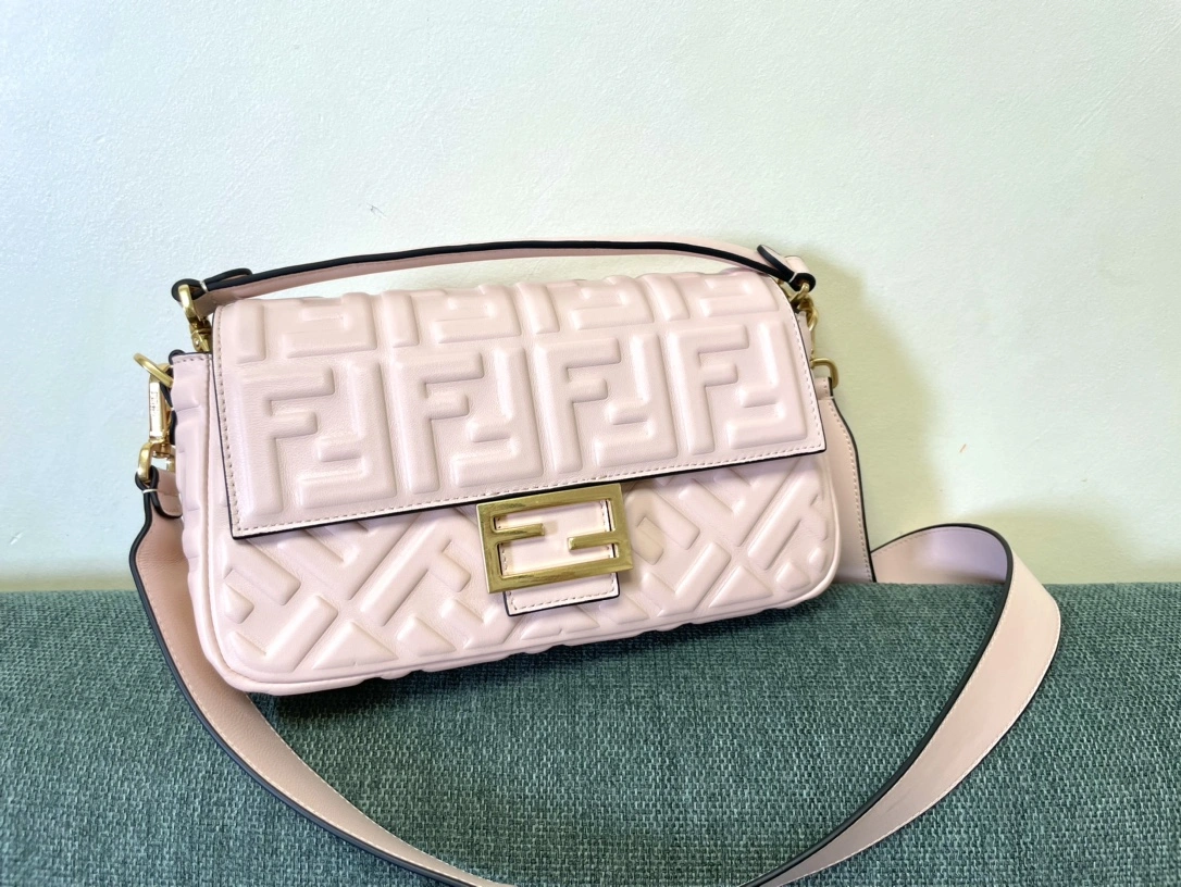 Fendi Satchel Bags Minimalist 76761