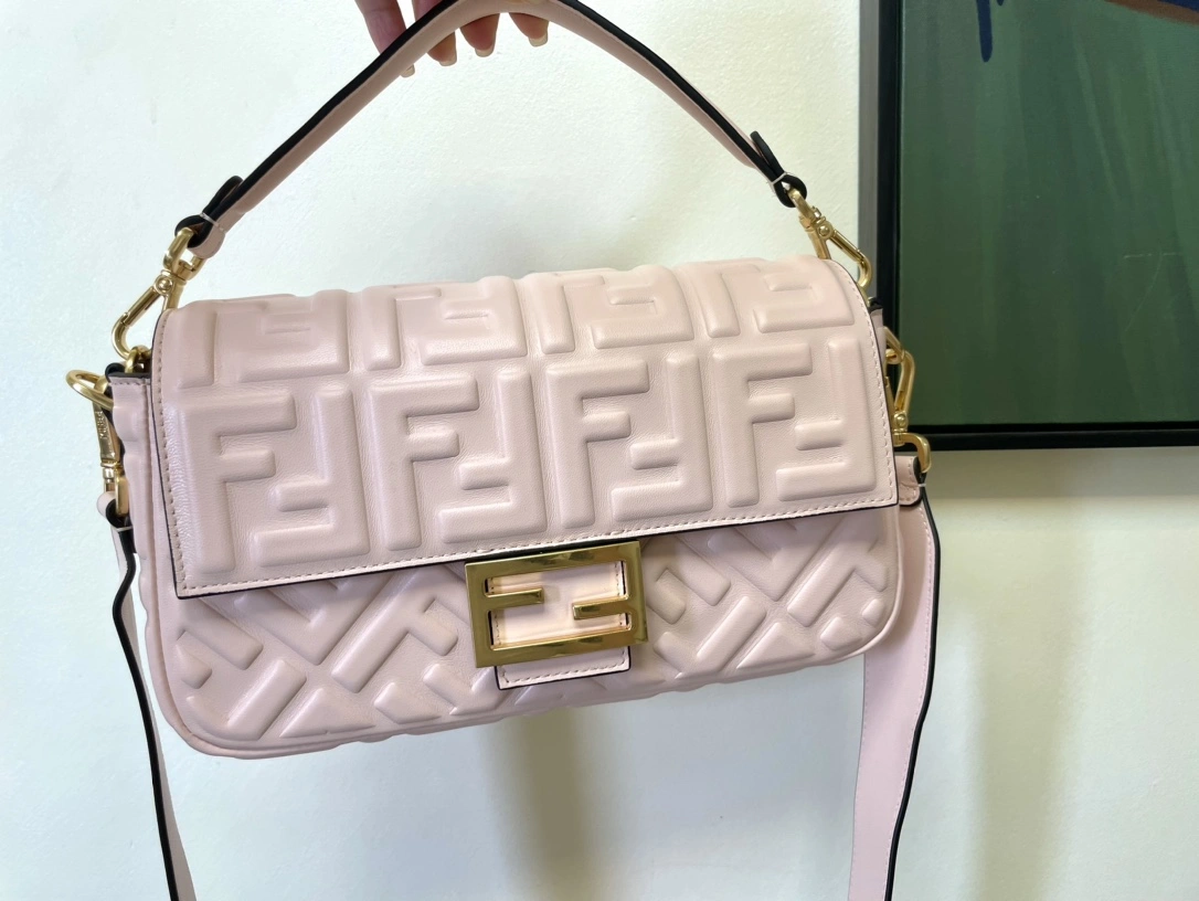 Fendi Satchel Bags Minimalist 76761
