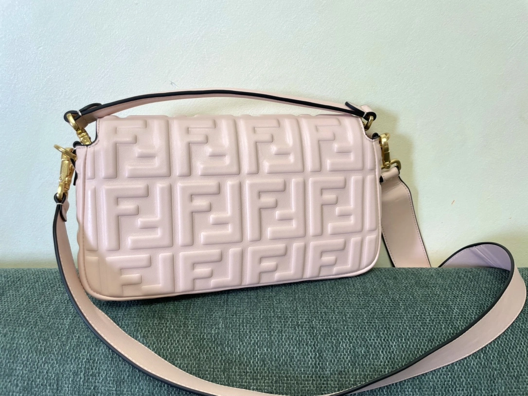 Fendi Satchel Bags Minimalist 76761