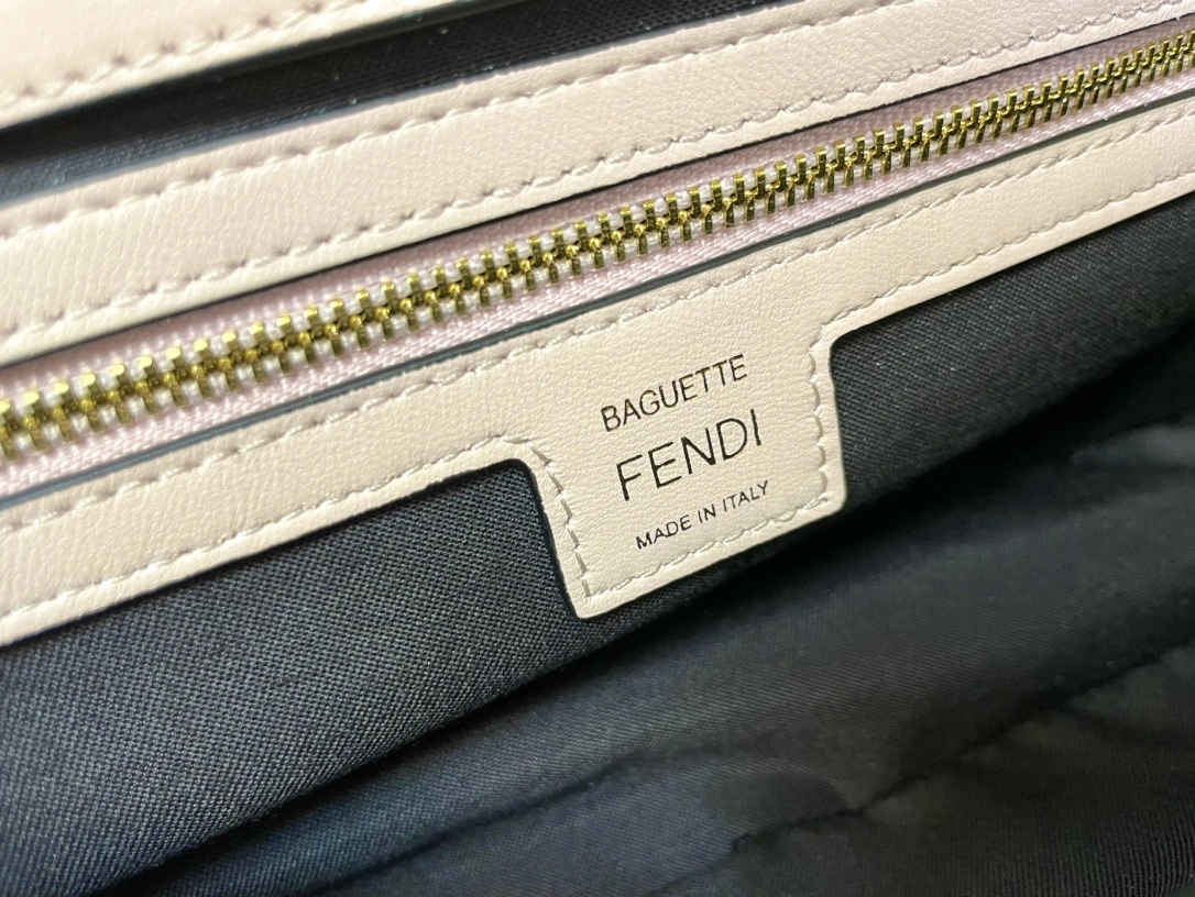 Fendi Satchel Bags Minimalist 76761