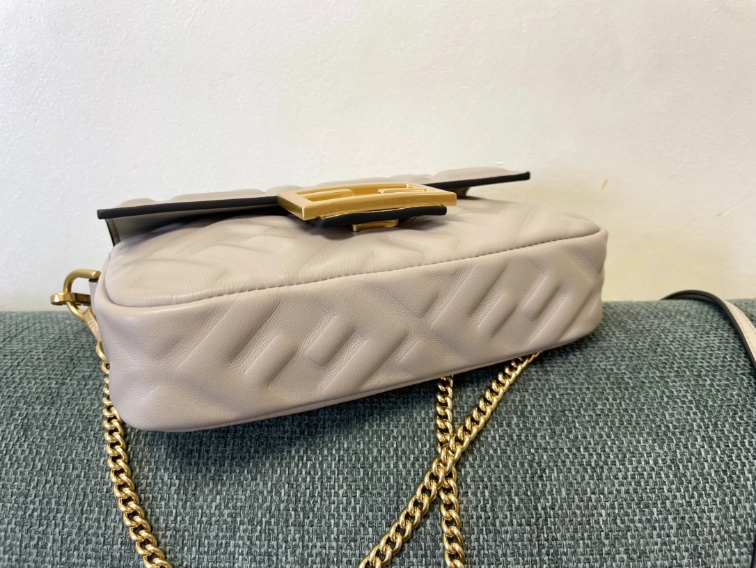 Fendi Satchel Bags Trendsetting 76743