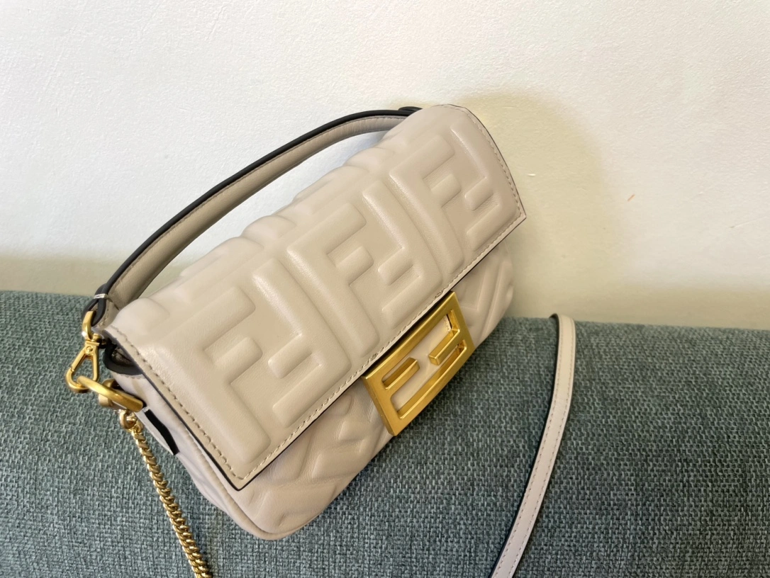 Fendi Satchel Bags Trendsetting 76743