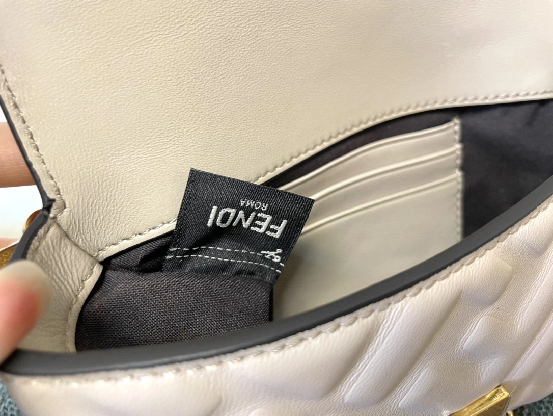 Fendi Satchel Bags Trendsetting 76743
