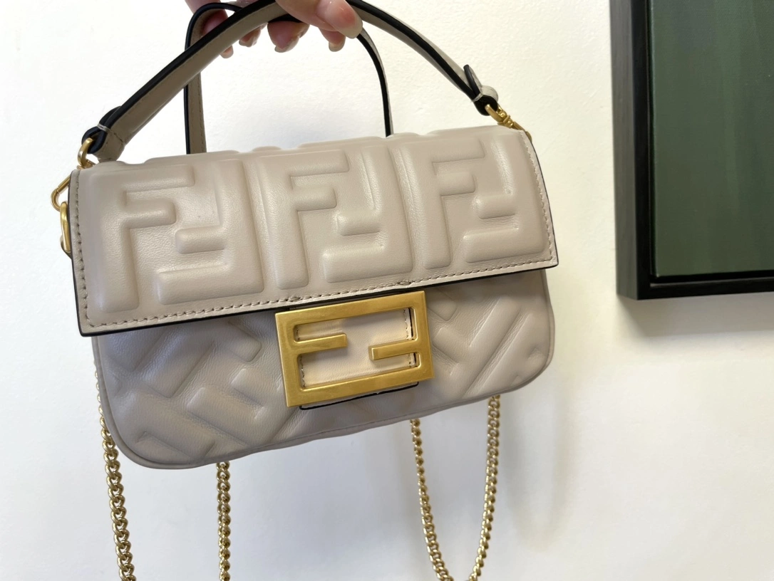 Fendi Satchel Bags Trendsetting 76743
