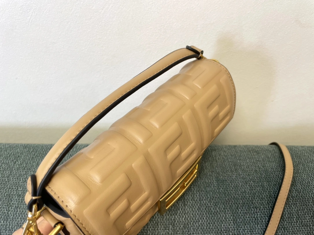 Fendi Satchel Bags Colorful 76751
