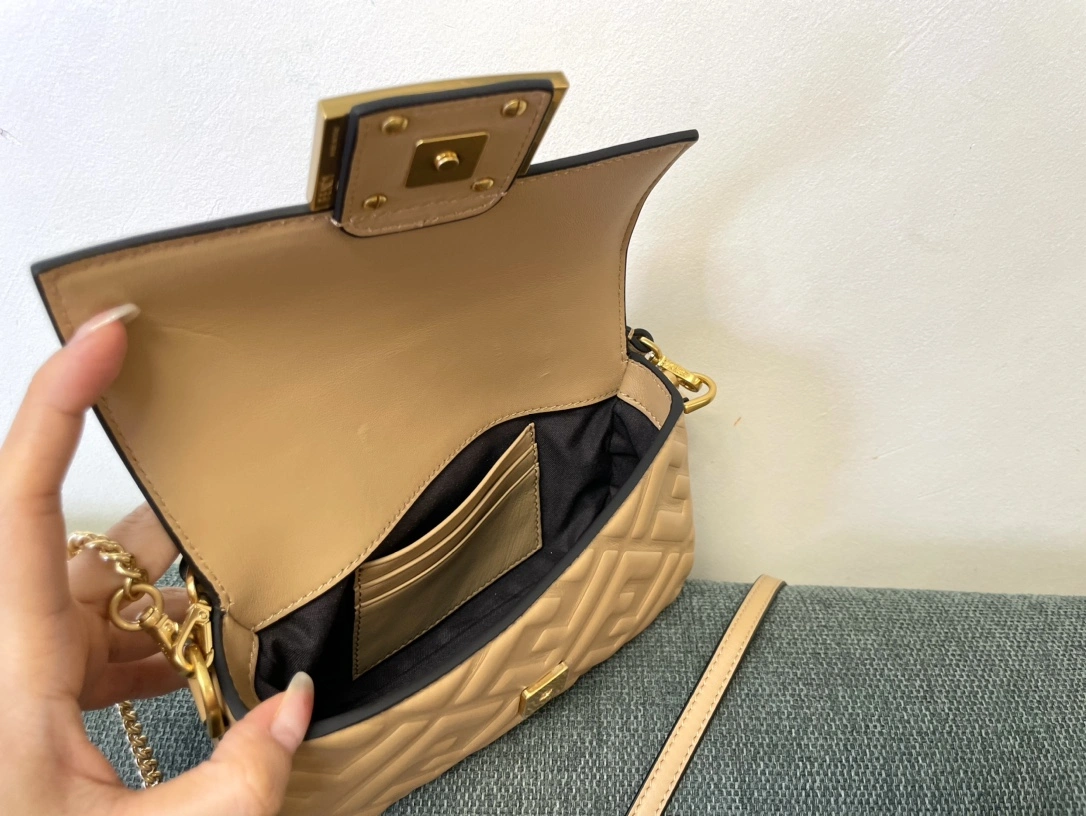 Fendi Satchel Bags Colorful 76751