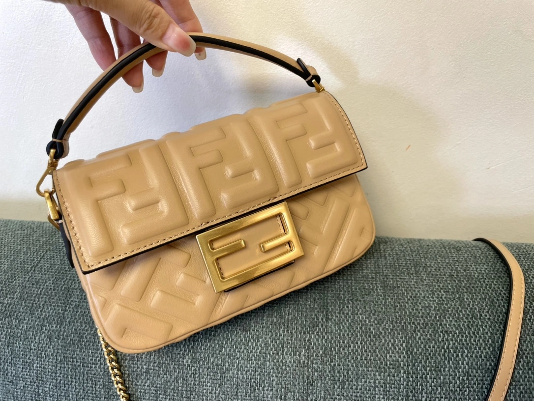 Fendi Satchel Bags Colorful 76751