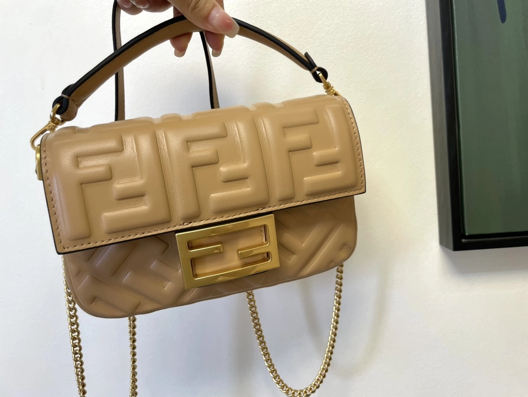 Fendi Satchel Bags Colorful 76751