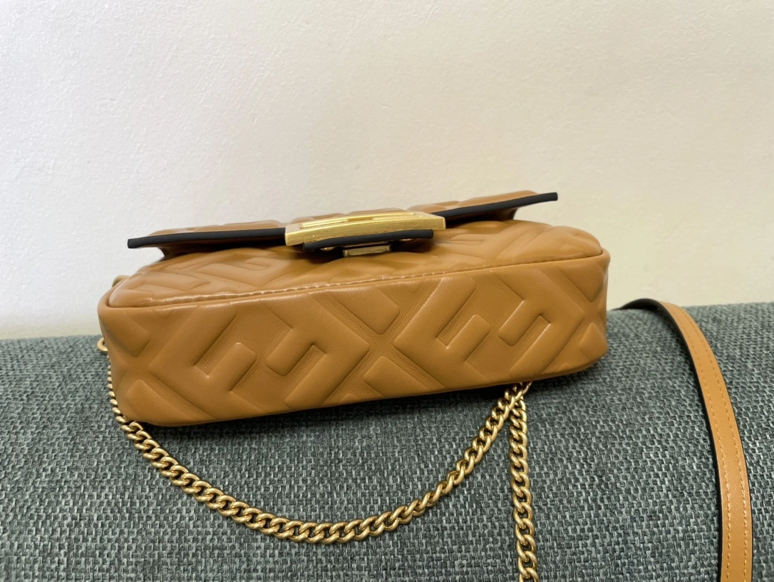 Fendi Satchel Bags Fashionable 76737