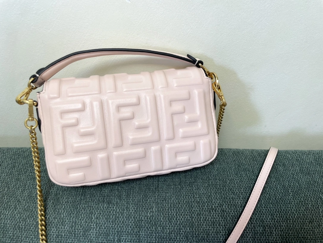 Fendi Satchel Bags TimelessDesign 76747