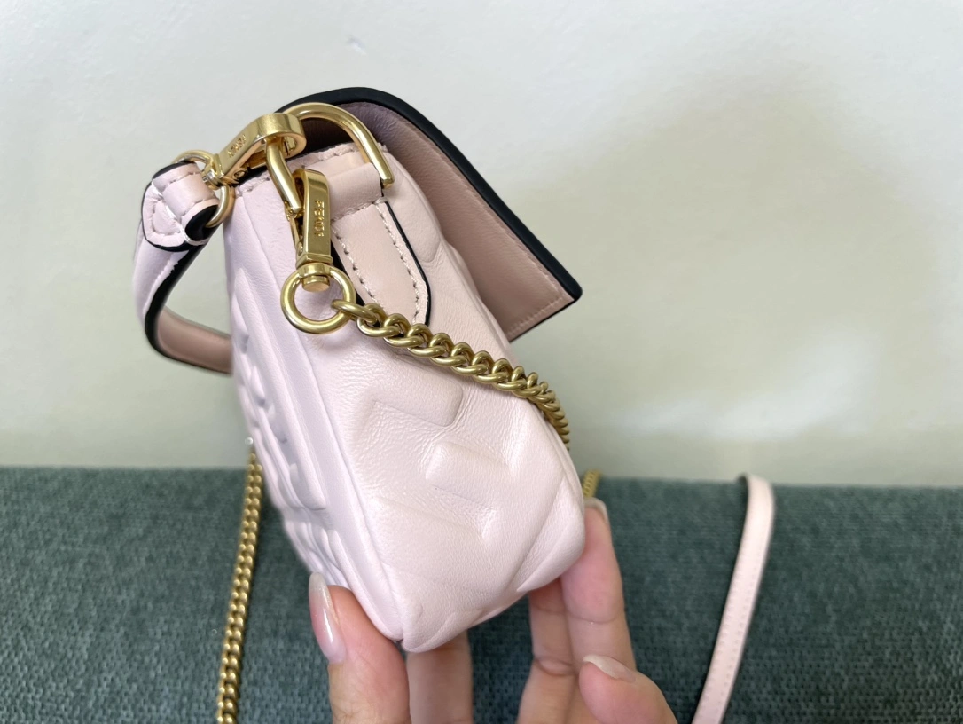 Fendi Satchel Bags TimelessDesign 76747