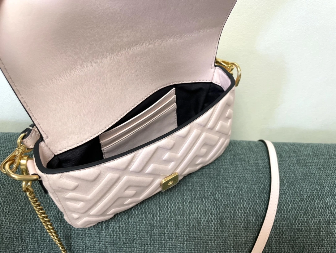 Fendi Satchel Bags TimelessDesign 76747