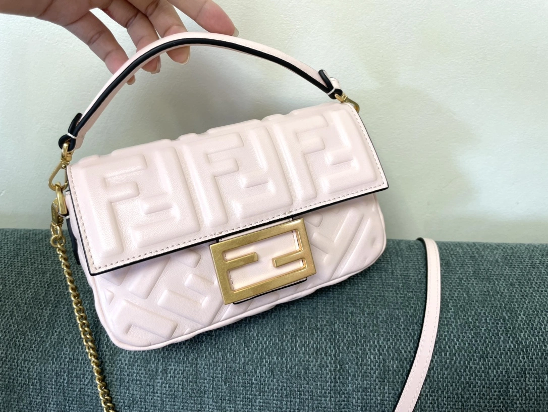 Fendi Satchel Bags TimelessDesign 76747