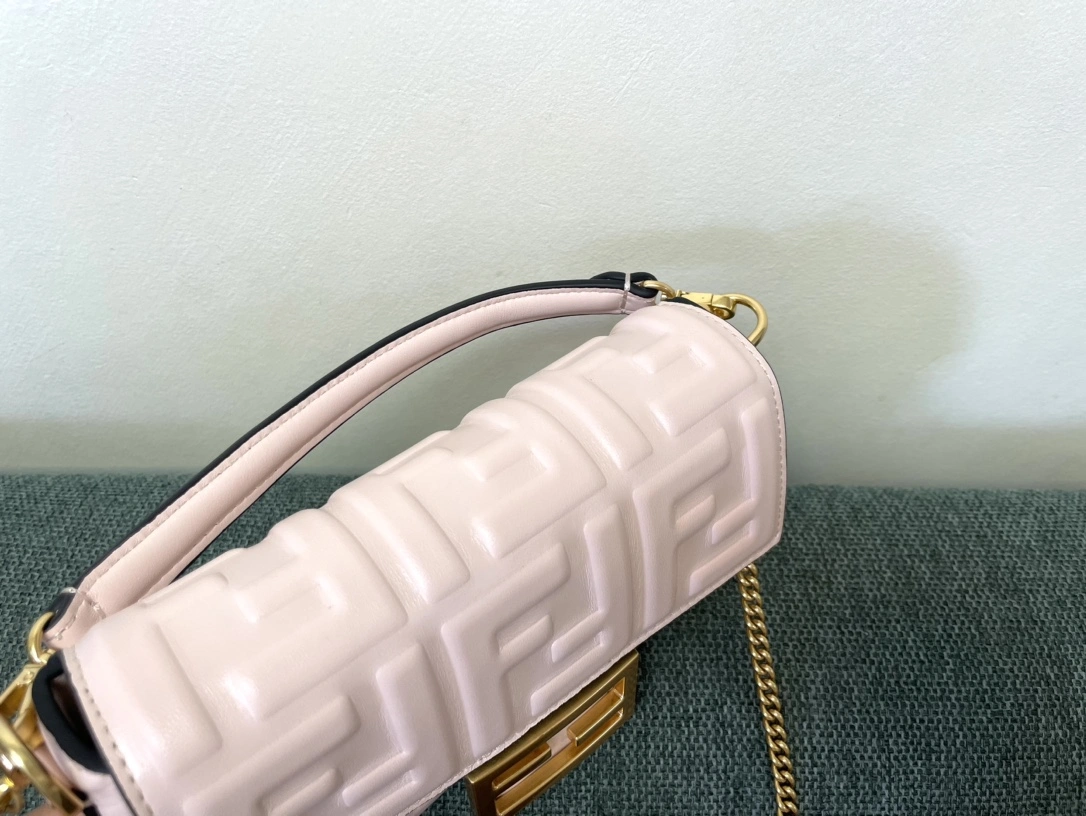 Fendi Satchel Bags TimelessDesign 76747