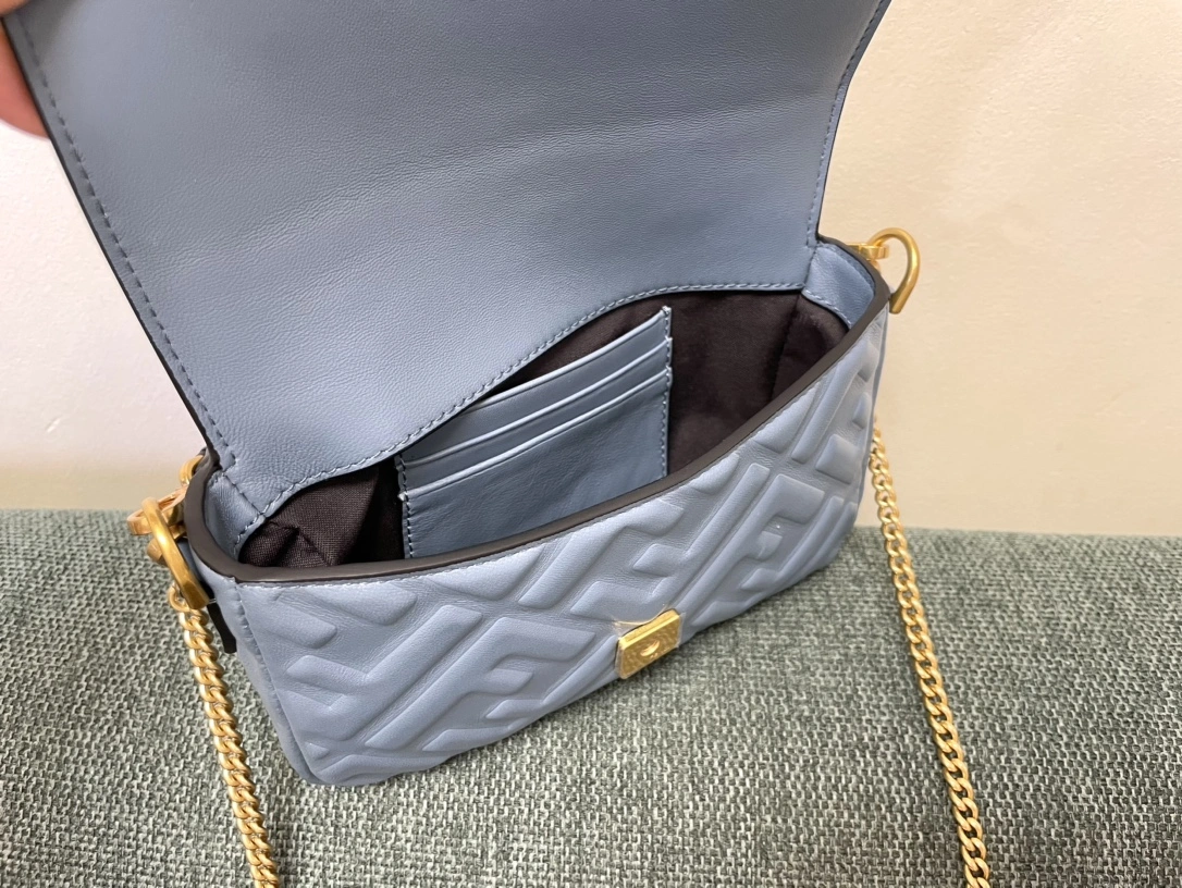 Fendi Satchel Bags ZipUp 76757