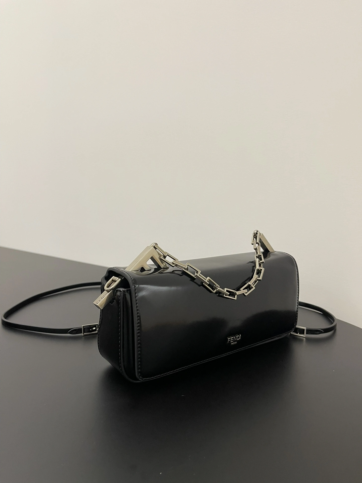 Fendi Satchel Bags Comfortable 76752