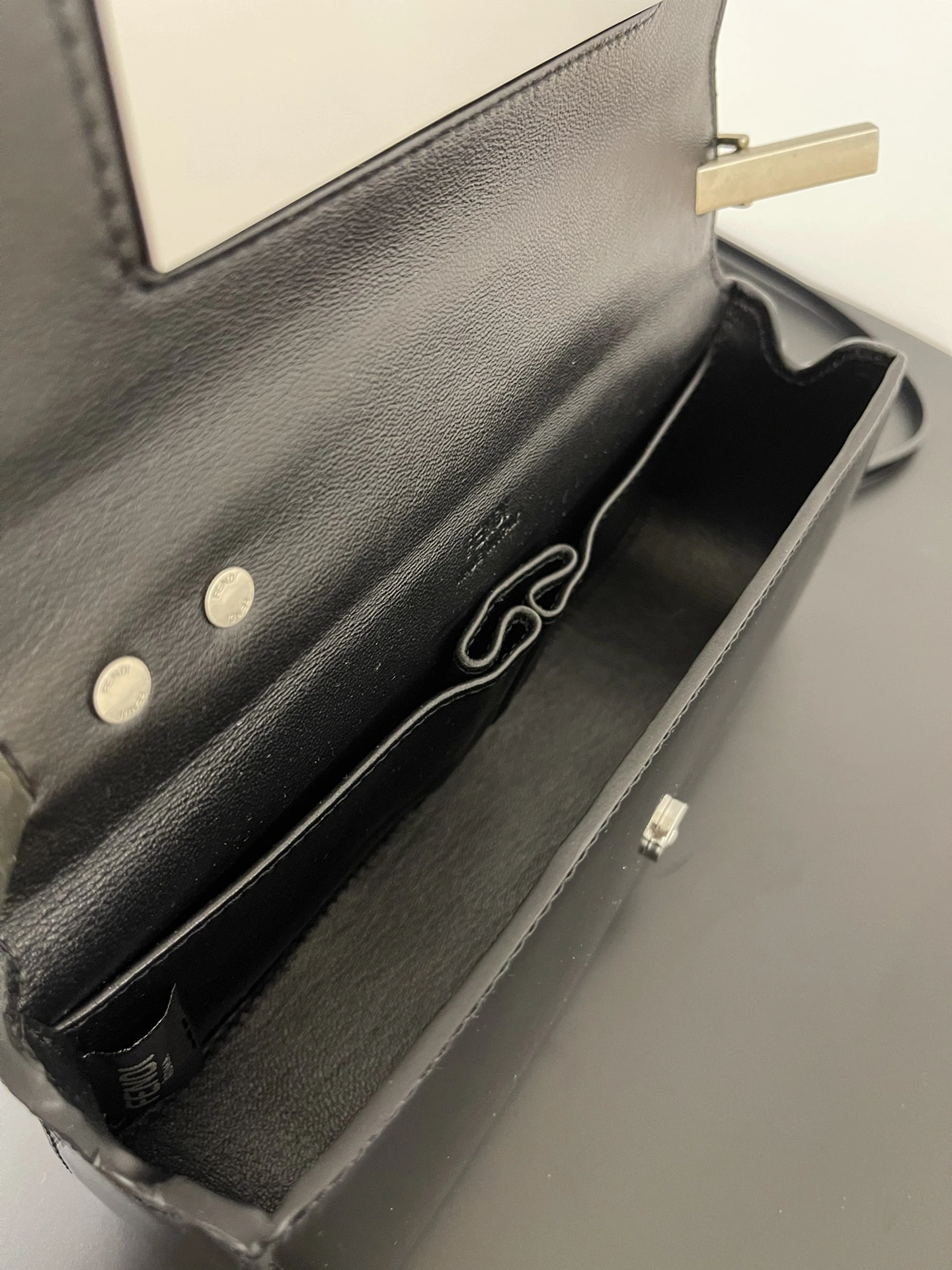 Fendi Satchel Bags Comfortable 76752
