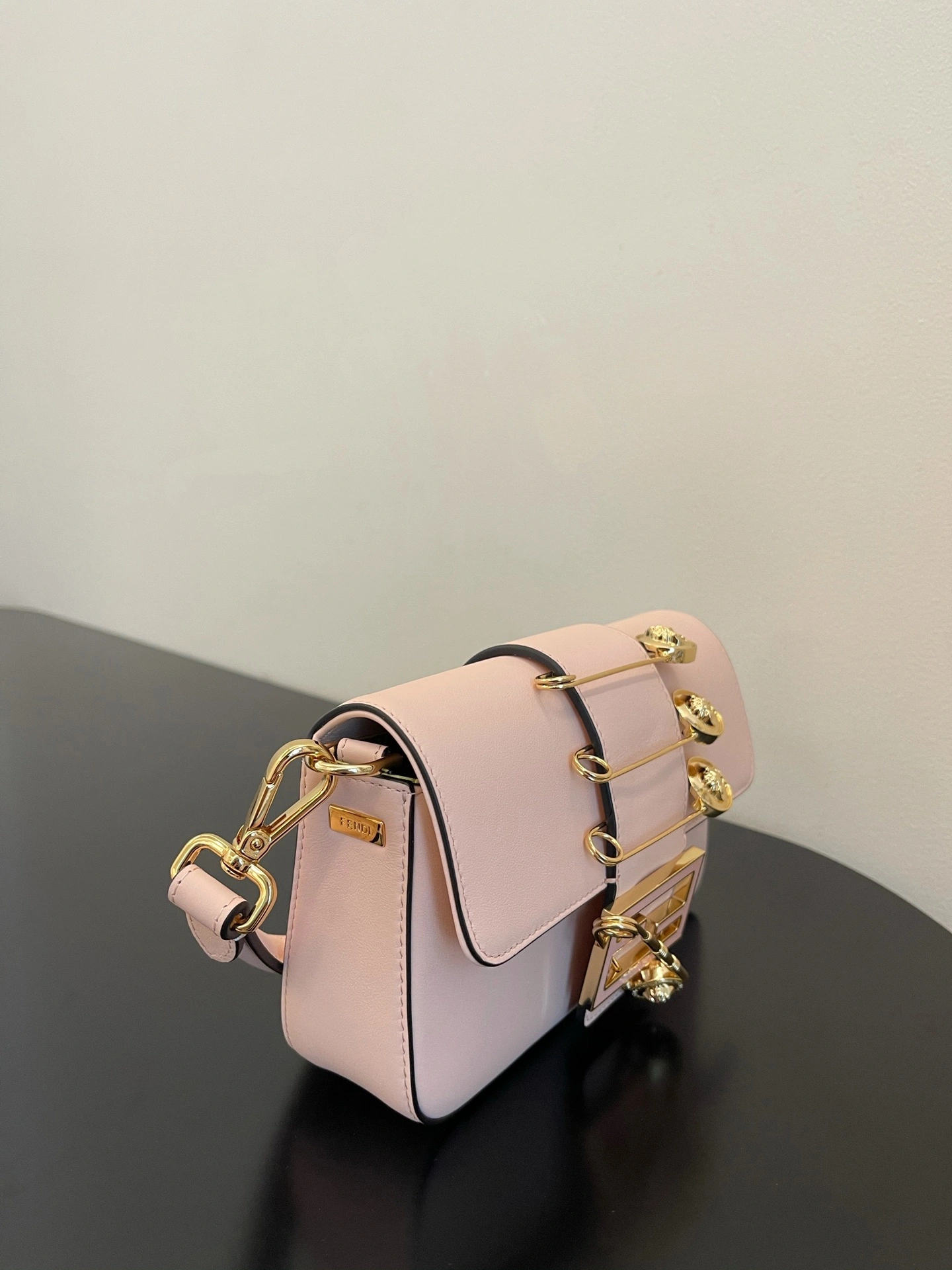 TechFriendly Fendi Satchel Bags 76762