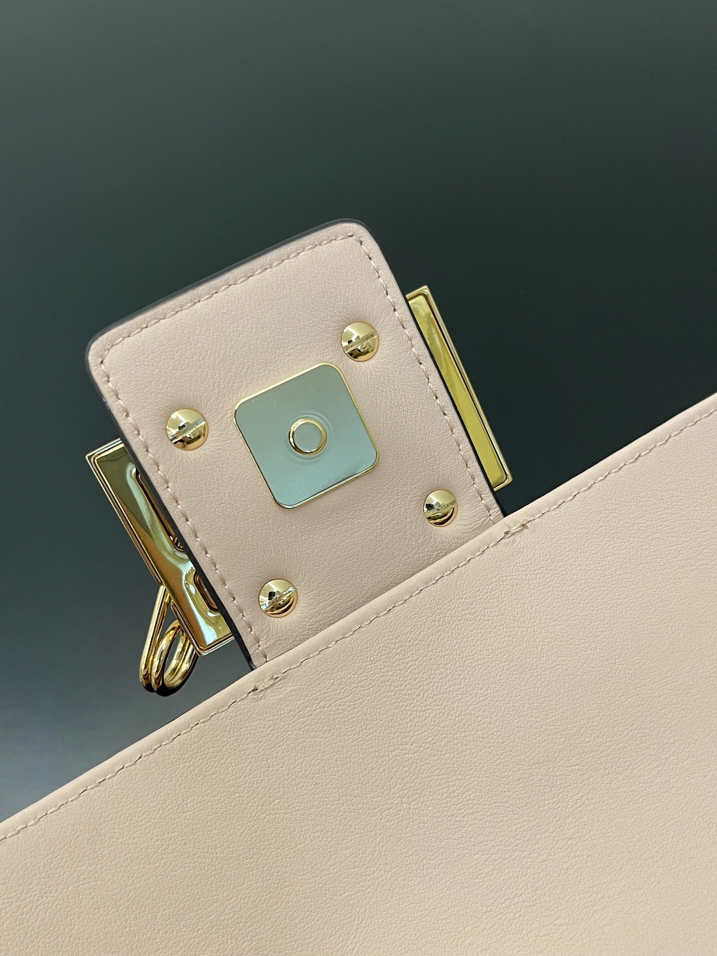 TechFriendly Fendi Satchel Bags 76762