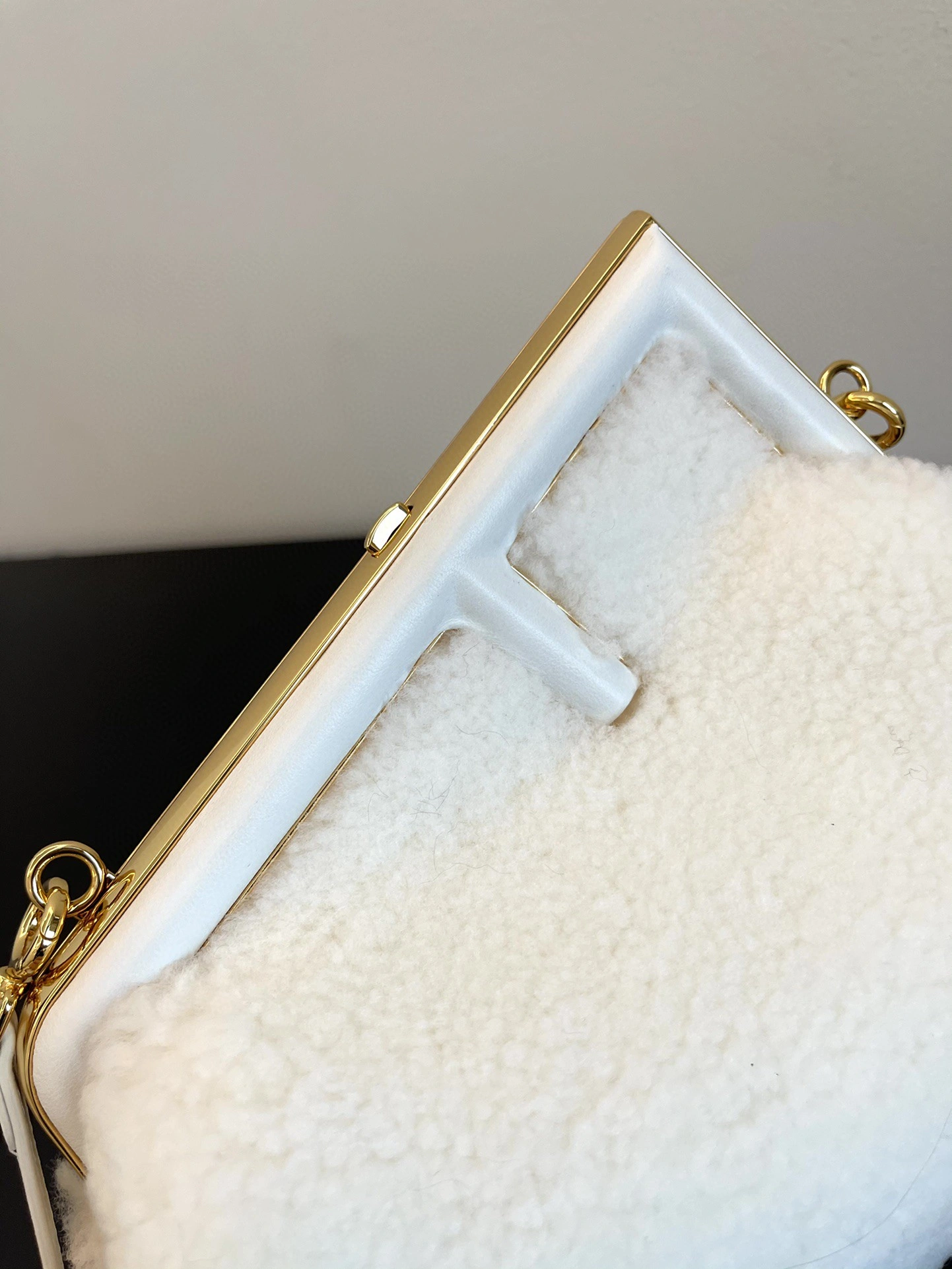 Fendi Satchel Bags SmartChoice 76738