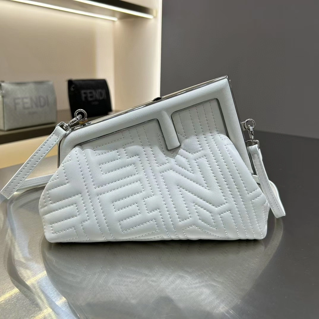 Fendi Satchel Bags Breathable 76735