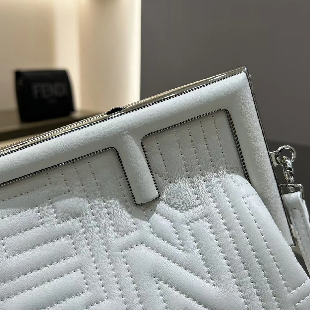 Fendi Satchel Bags Breathable 76735