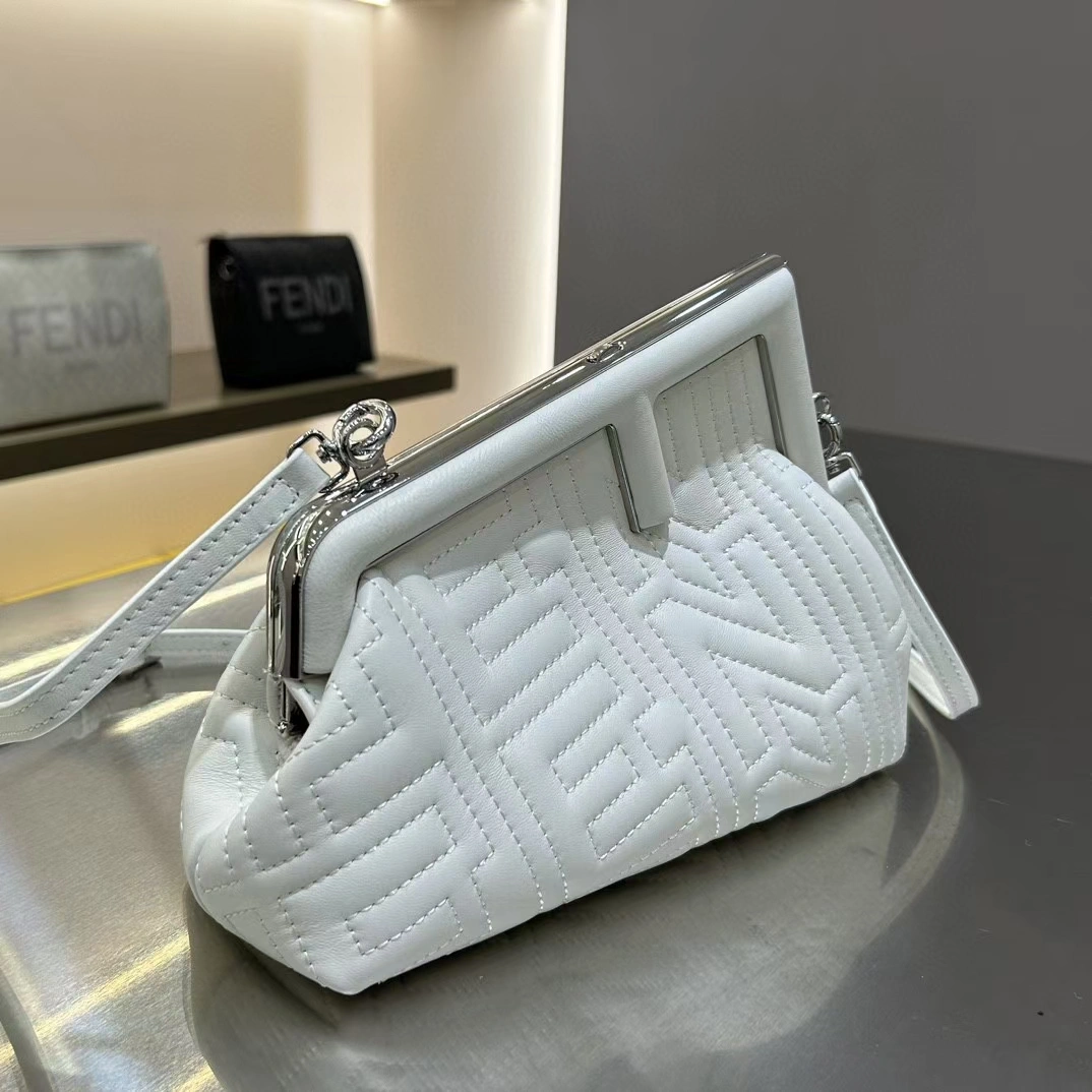 Fendi Satchel Bags Breathable 76735
