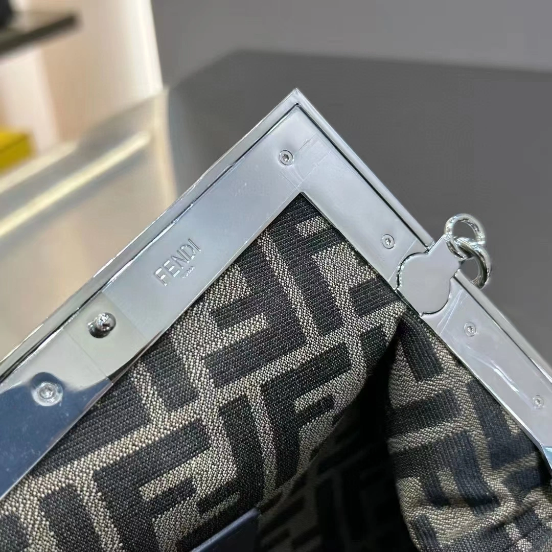 Fendi Satchel Bags Breathable 76735