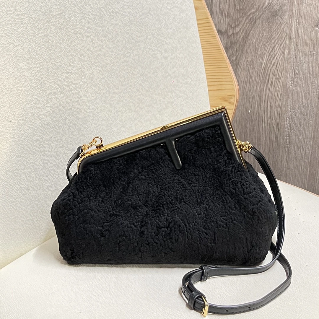 Fendi Satchel Bags WrinkleFree 76730