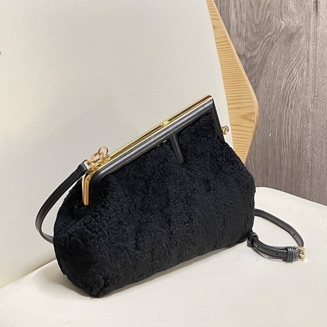 Fendi Satchel Bags WrinkleFree 76730