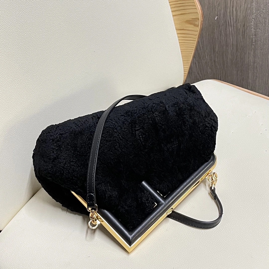 Fendi Satchel Bags WrinkleFree 76730