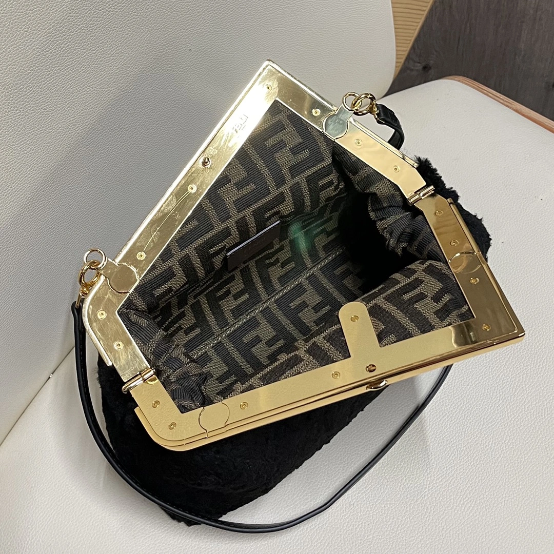 Fendi Satchel Bags WrinkleFree 76730