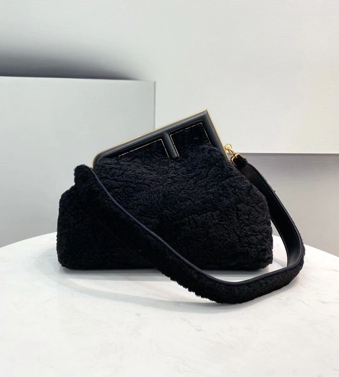 Fendi Satchel Bags Flexible 76733