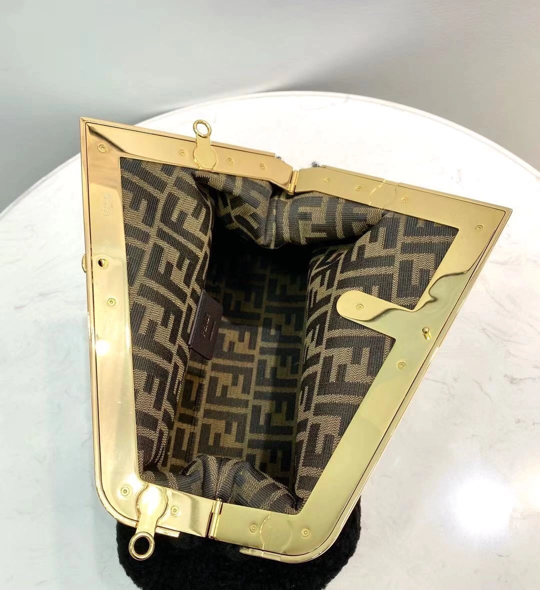 Fendi Satchel Bags Flexible 76733