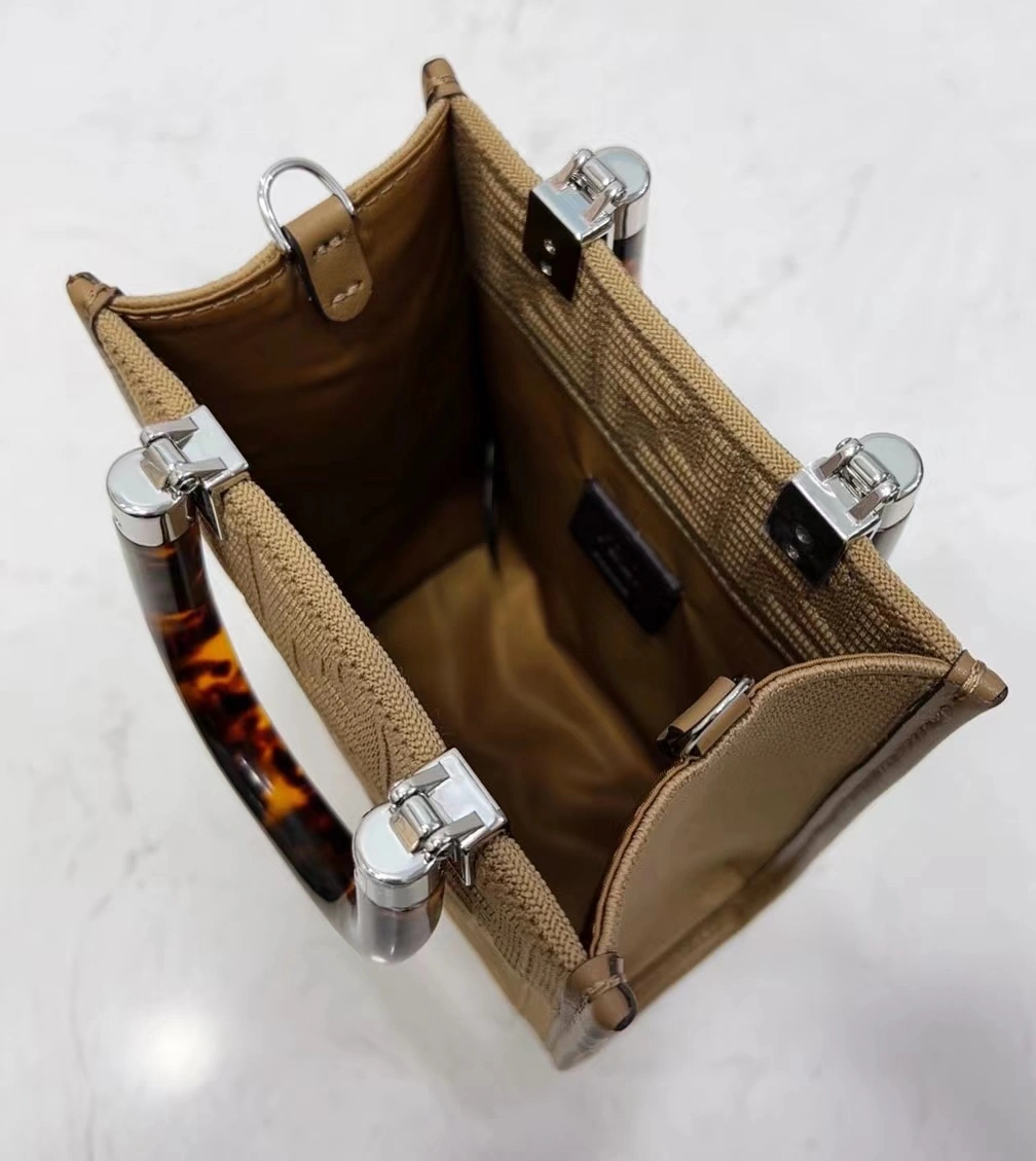 Unisex Fendi Satchel Bags 76729