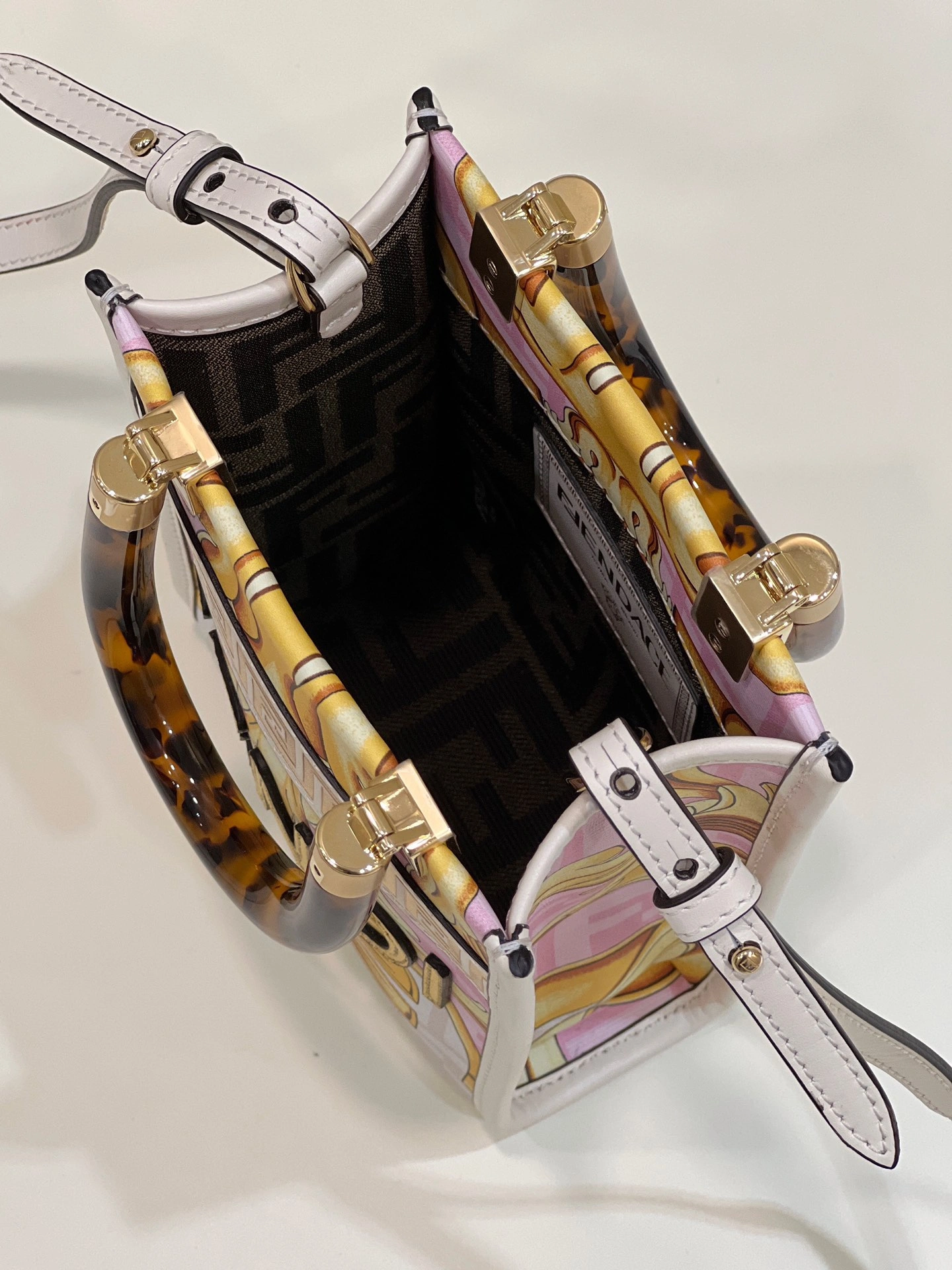 Vibrant Fendi Satchel Bags 76728