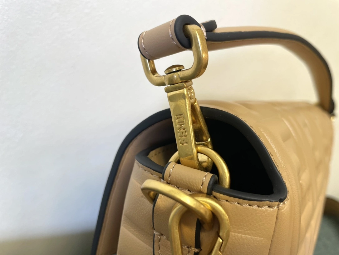 Tailored Fendi Satchel Bags 76702