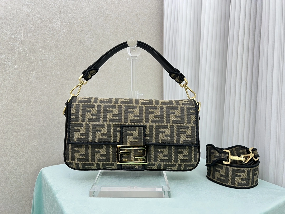 Breathable Fendi Satchel Bags 76697