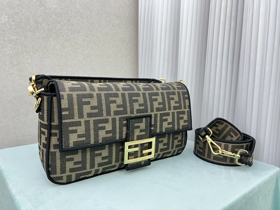 Breathable Fendi Satchel Bags 76697