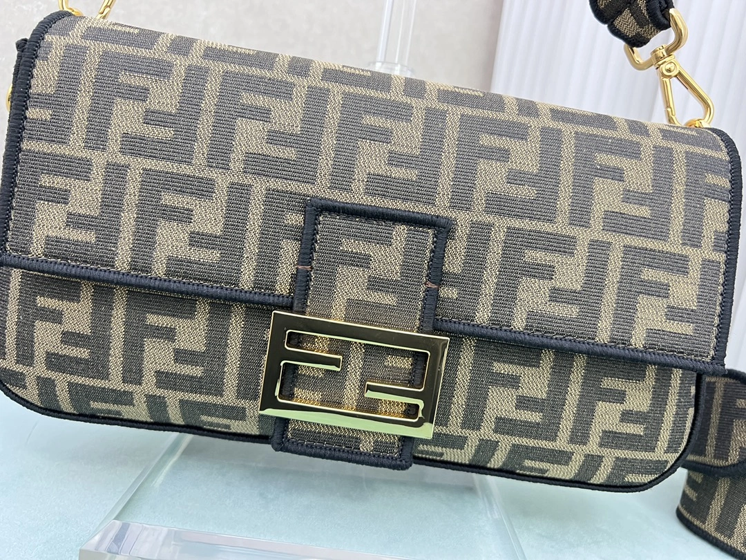 Breathable Fendi Satchel Bags 76697