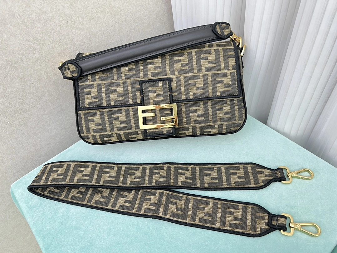 Breathable Fendi Satchel Bags 76697