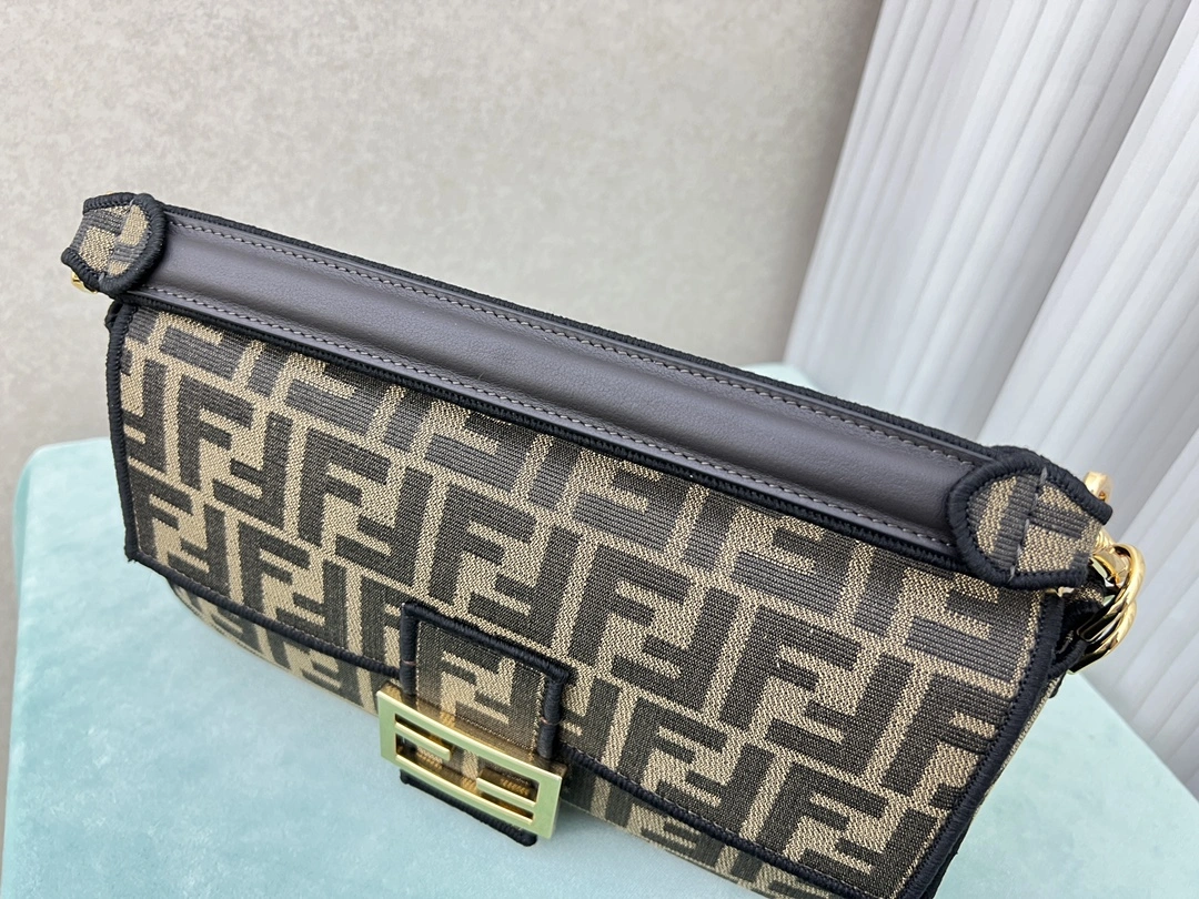 Breathable Fendi Satchel Bags 76697