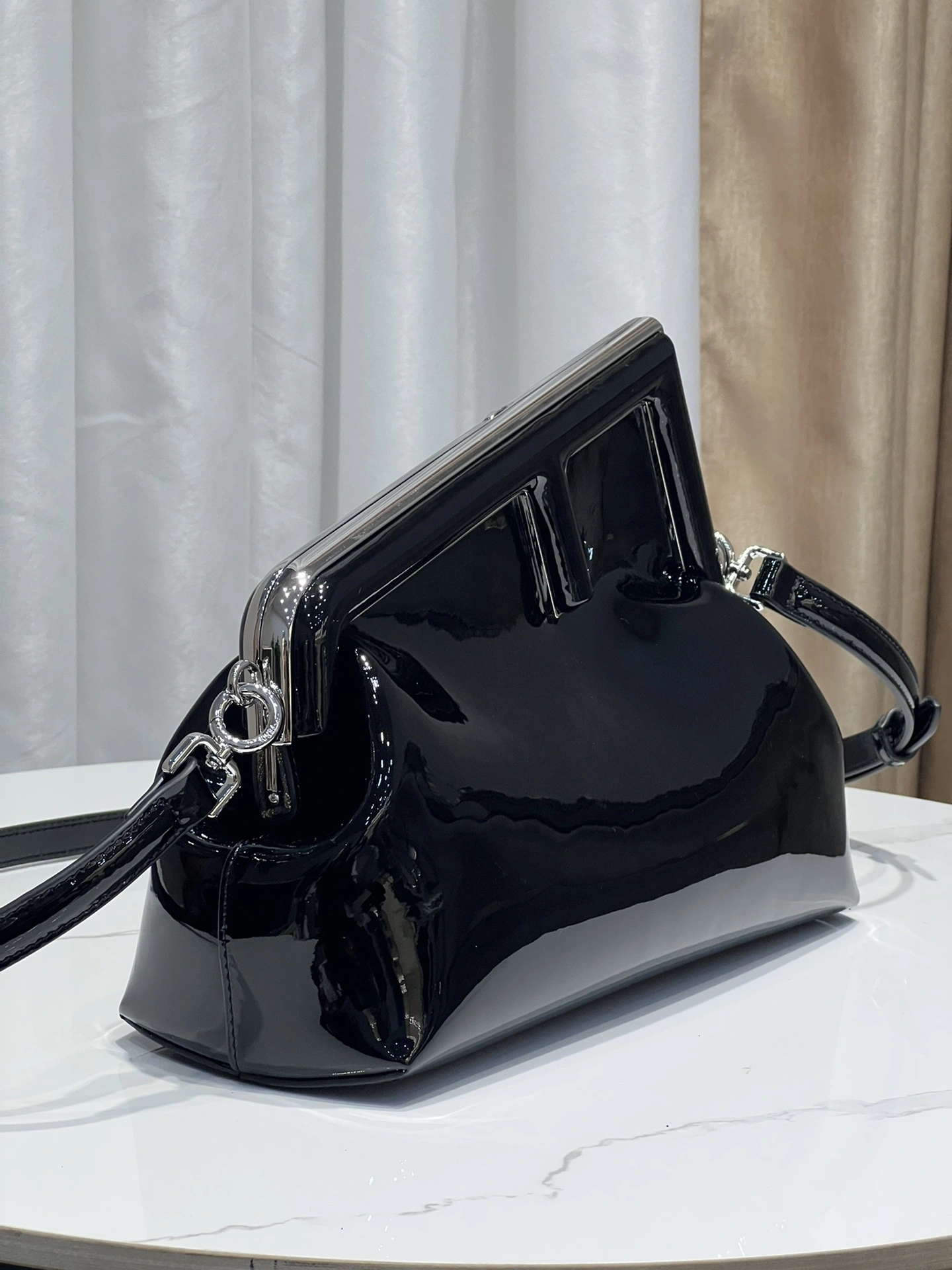 FashionForward Fendi Satchel Bags 76721