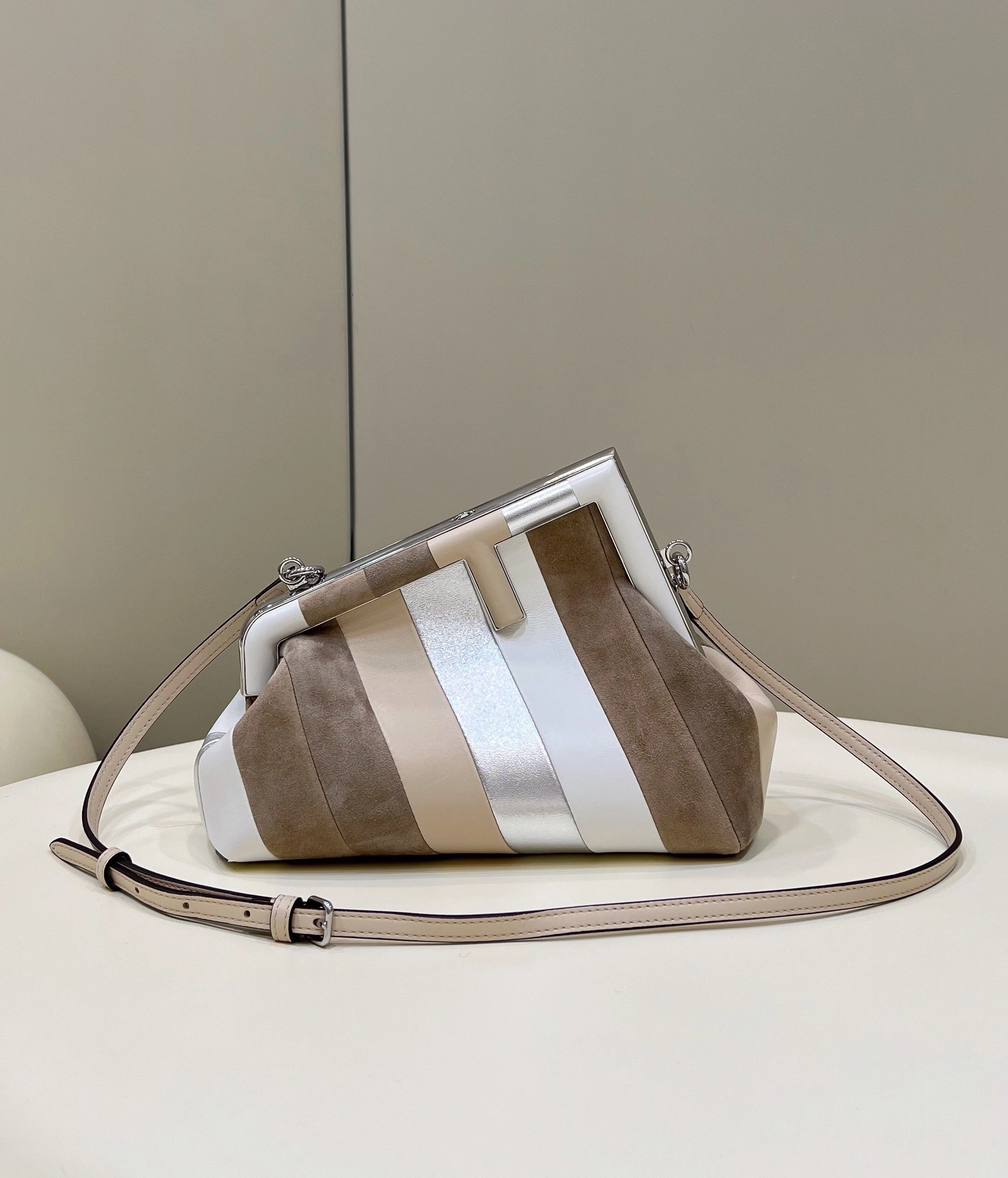 DailyWear Fendi Satchel Bags 76701