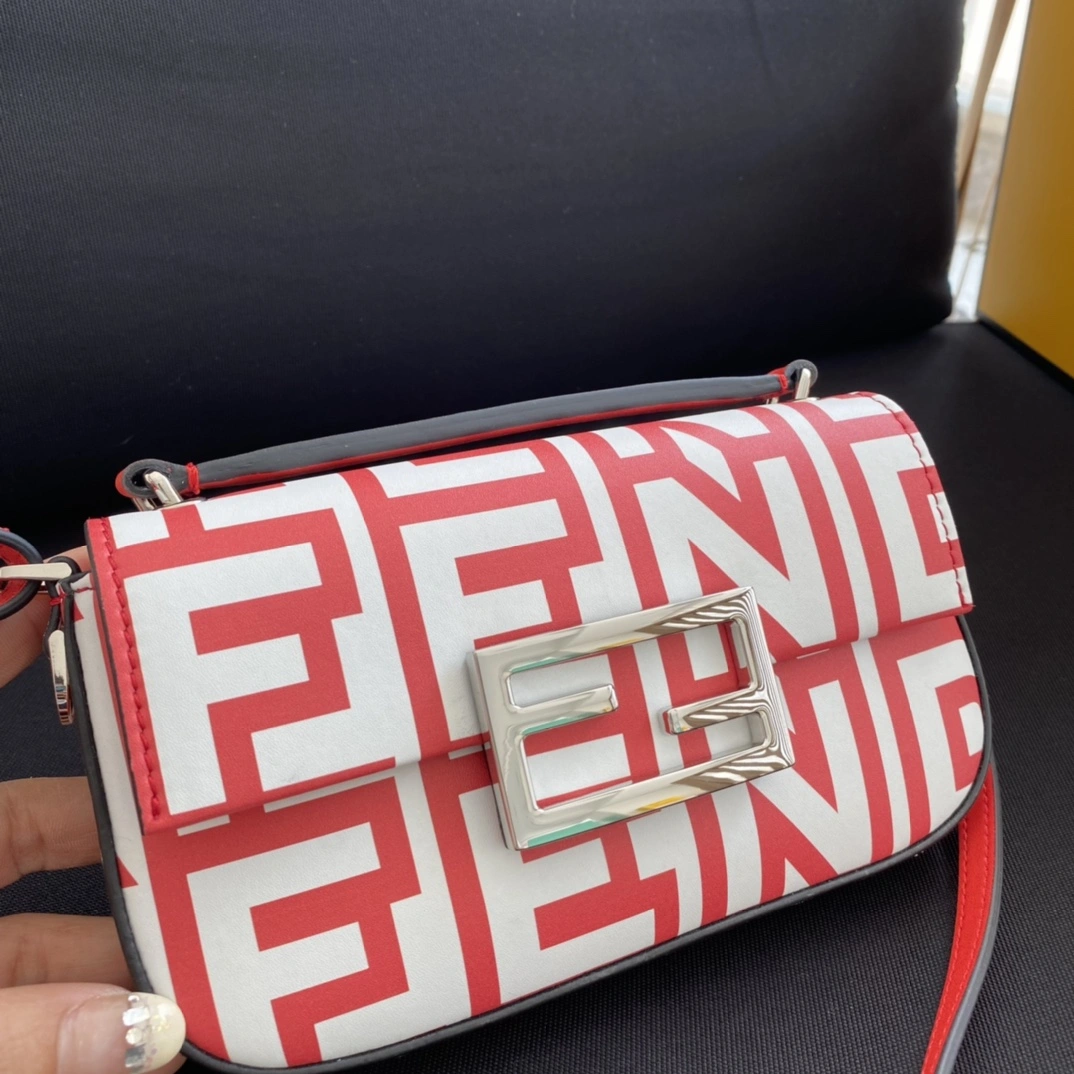 Chic Fendi Satchel Bags 76712