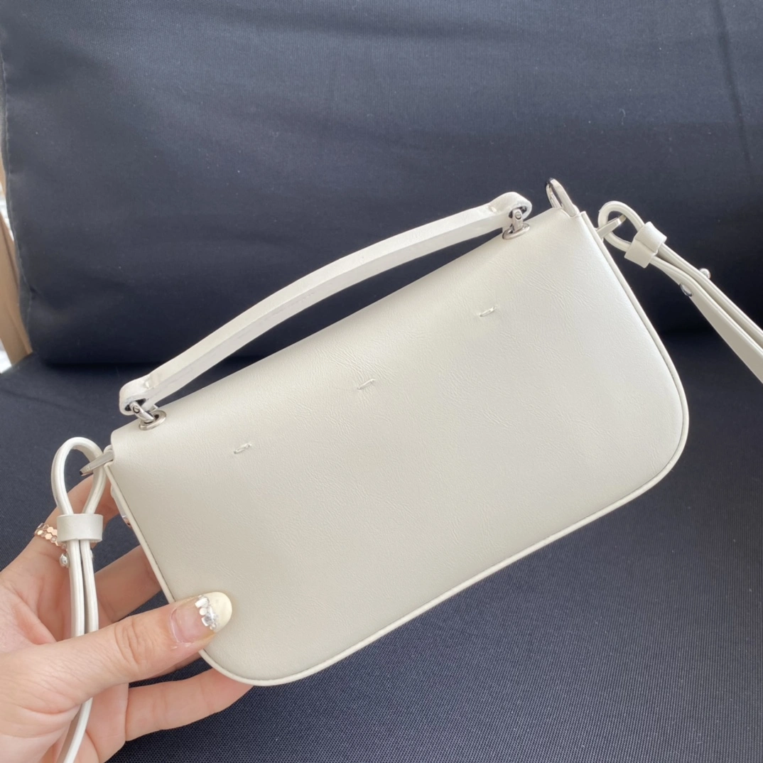 Fendi Satchel Bags Premium 76709
