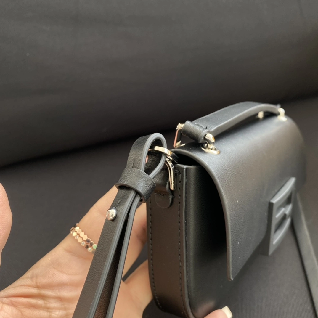 Fendi Satchel Bags Refined 76717