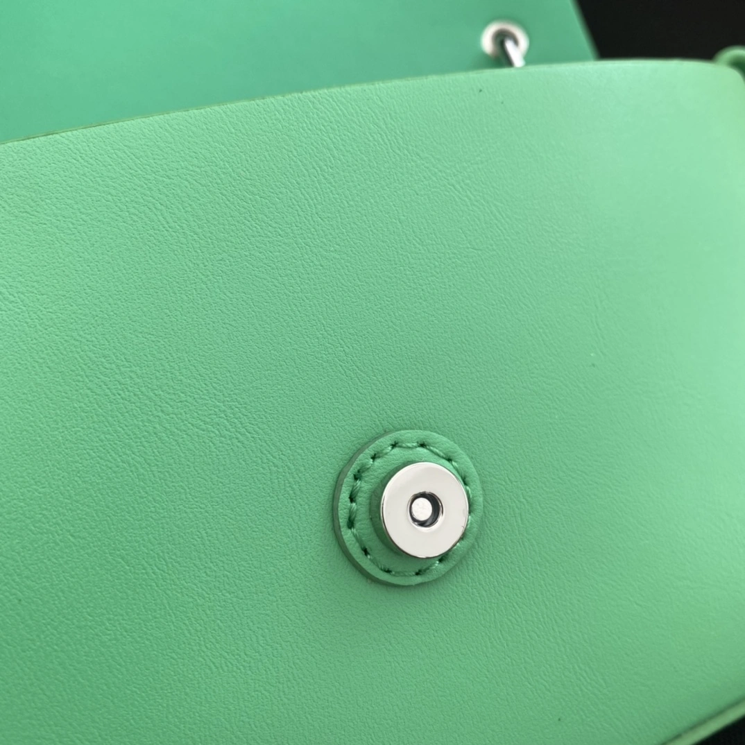 Fendi Satchel Bags ModernLook 76696