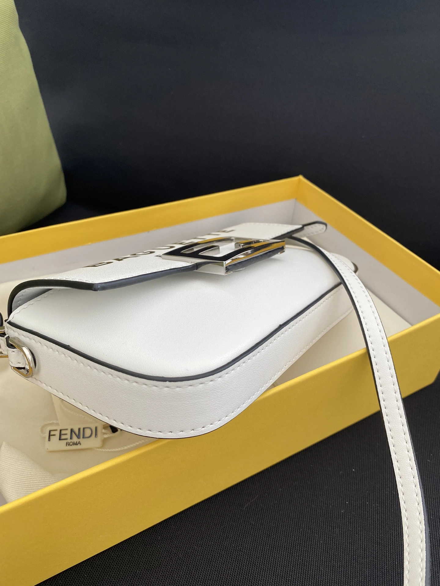 Fendi Satchel Bags Refined 76720