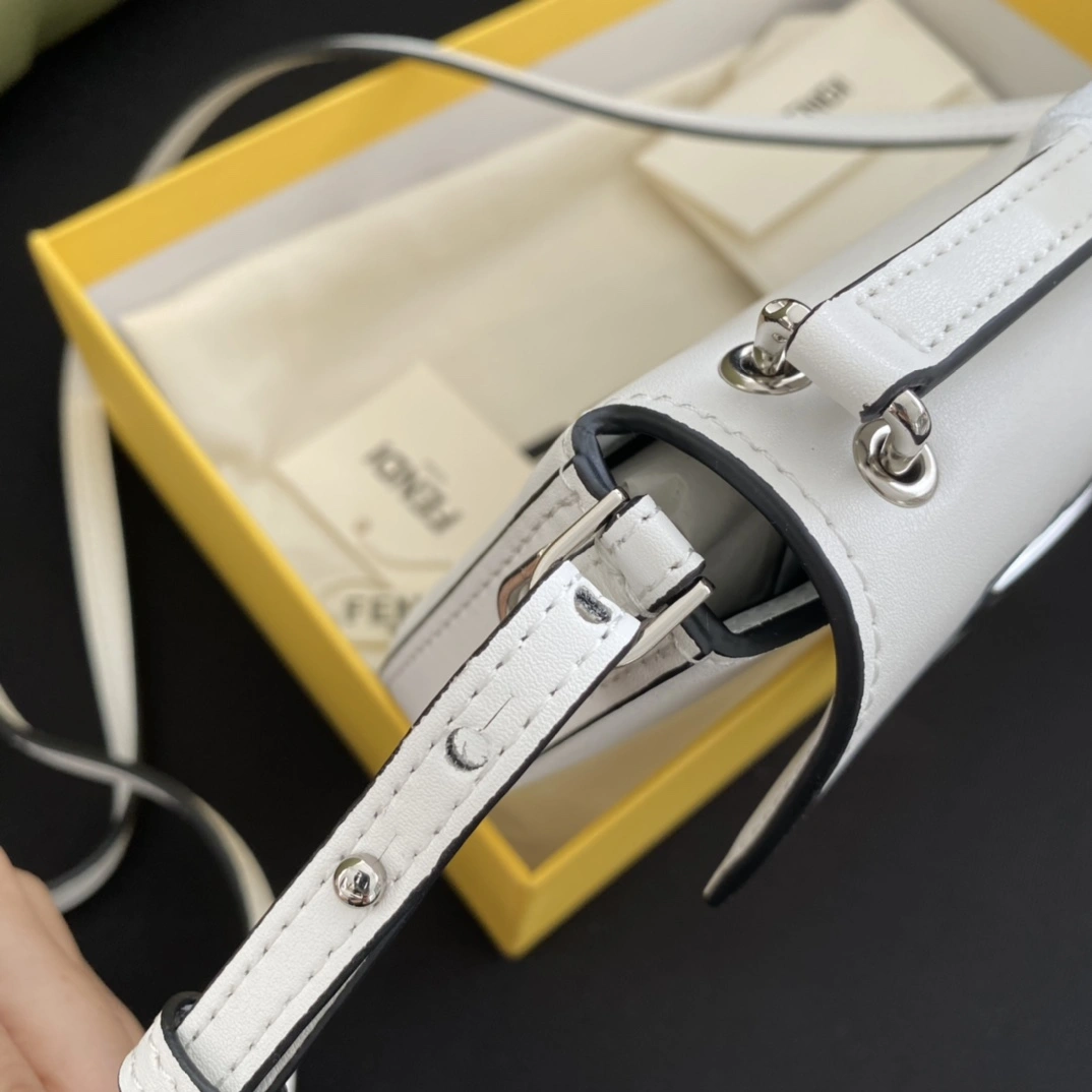 Fendi Satchel Bags Refined 76720